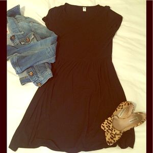 Old navy black shirt sleeve knit dress